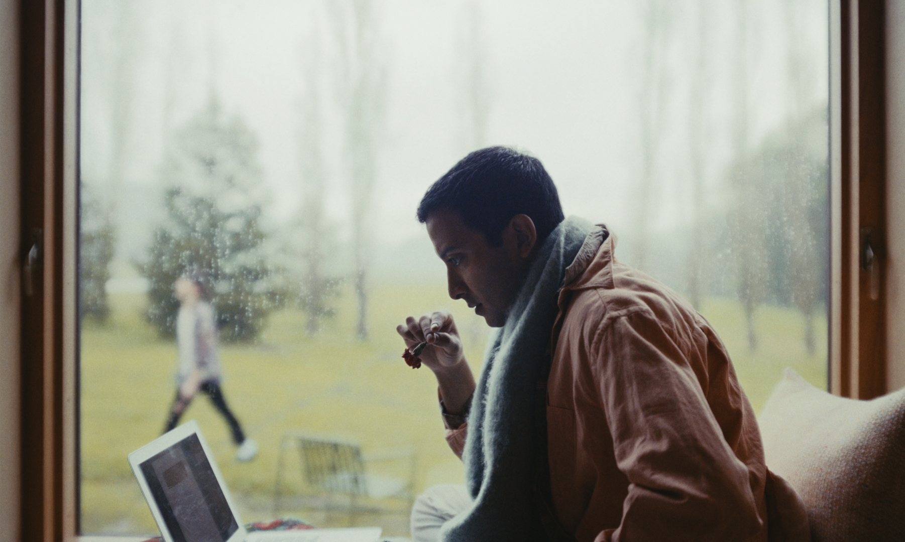 Airbnb x Samara — still